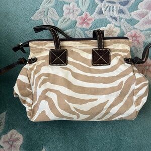 Dooney and Bourke handbag beige and white